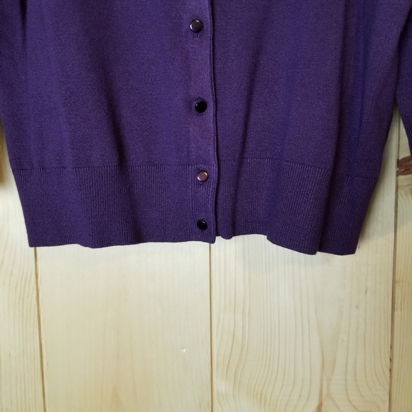 Cable & Gauge Waist Length Purple Button Down Cardigan Sweater NWT - Picture 3 of 11